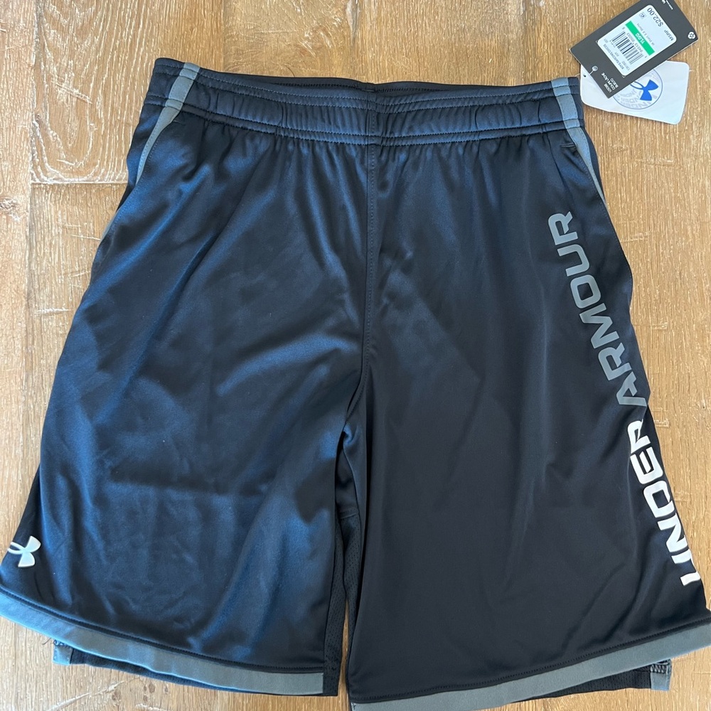 Under Armour Black/ Gray Performance Shorts Lightweight YLG-UA Stunt 3.0 NWT